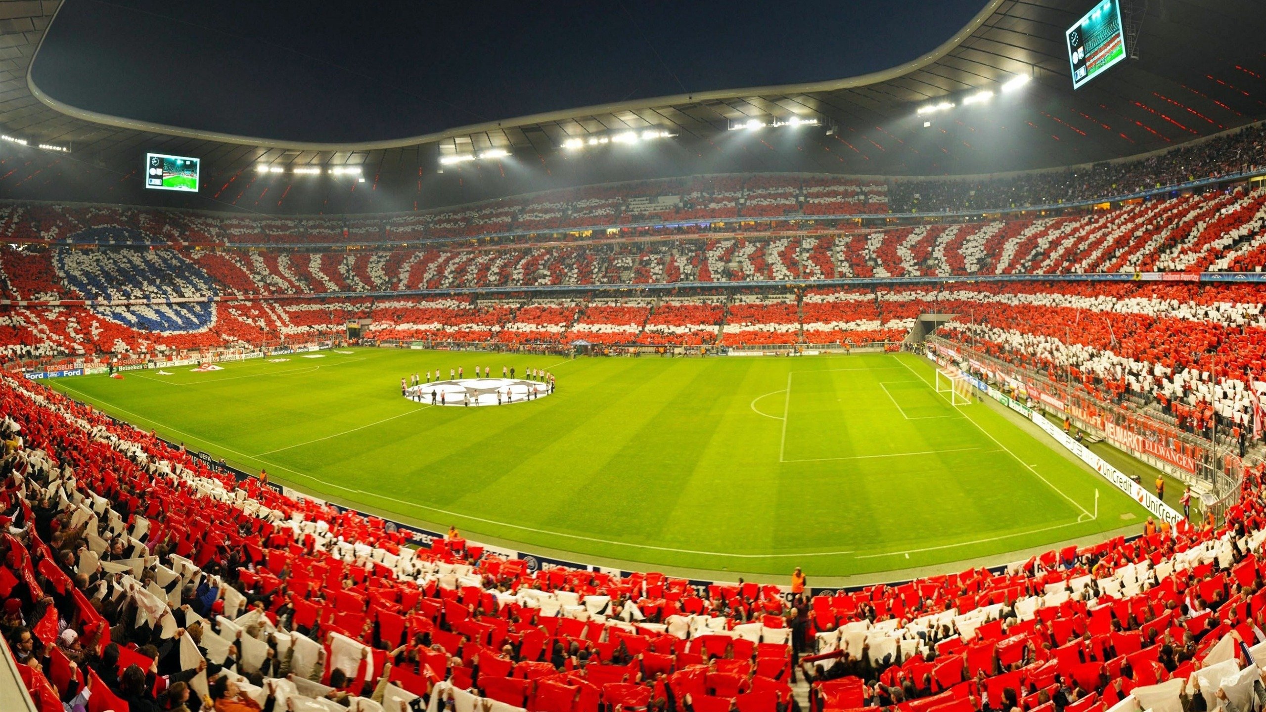 2018年首轮季后赛：库里在最后2分钟，连续投中三记三分，实现“鸟枪换炮”